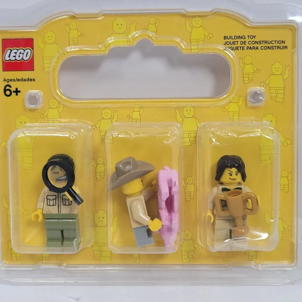 LEGO Minifigures 2009 Building Toy 852766 NIB